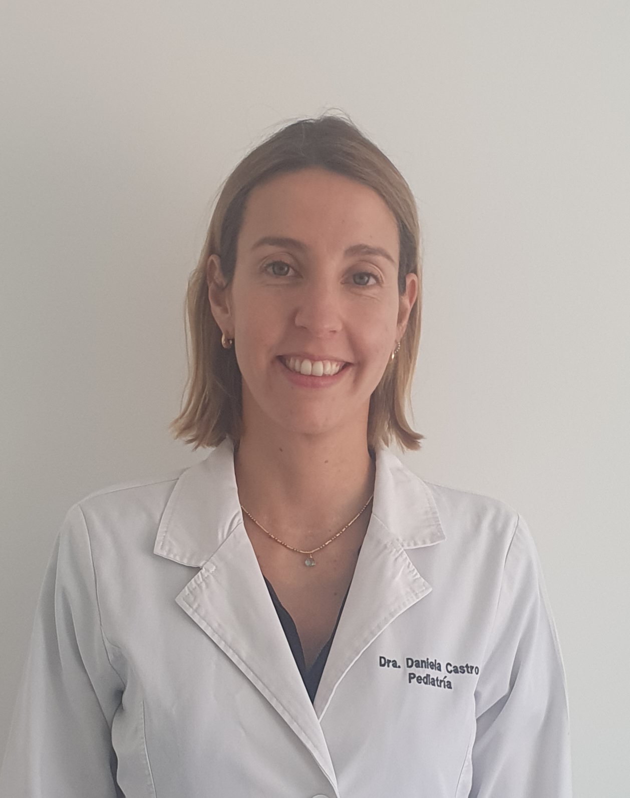Dra. Daniela Castro Salas - Pediatría